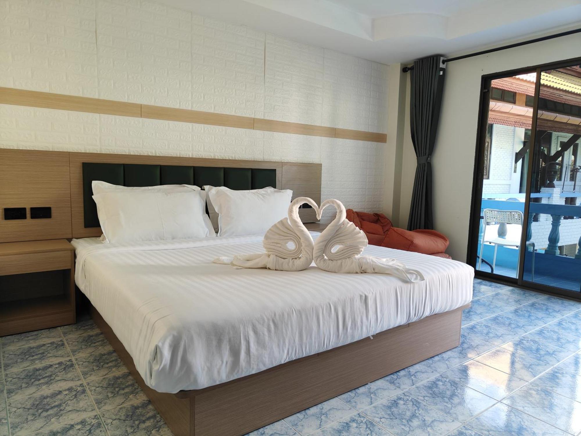 Baankasemsuk hotel 般咔 深宿 Patong 外观 照片